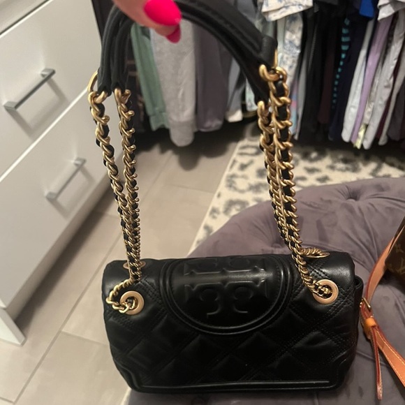 Tory Burch Fleming Convertible Shoulder Bag - Picture 4 of 4